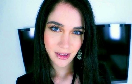 Нежный кастинг с молодой девушкой в ПОВ.