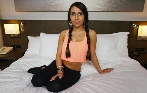 Восемнадцатилетняя из Палестины привыкла к жесткому обращению и поэтому жестяк на кастинге ей был по душе.