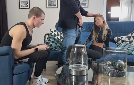 Отберут последний чайник за долги, или простят и выебут девушку с куколдом.