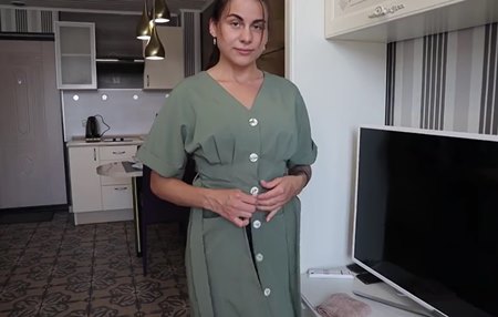 Горничная была готова к предложению по работать в белье за доплату и не только.